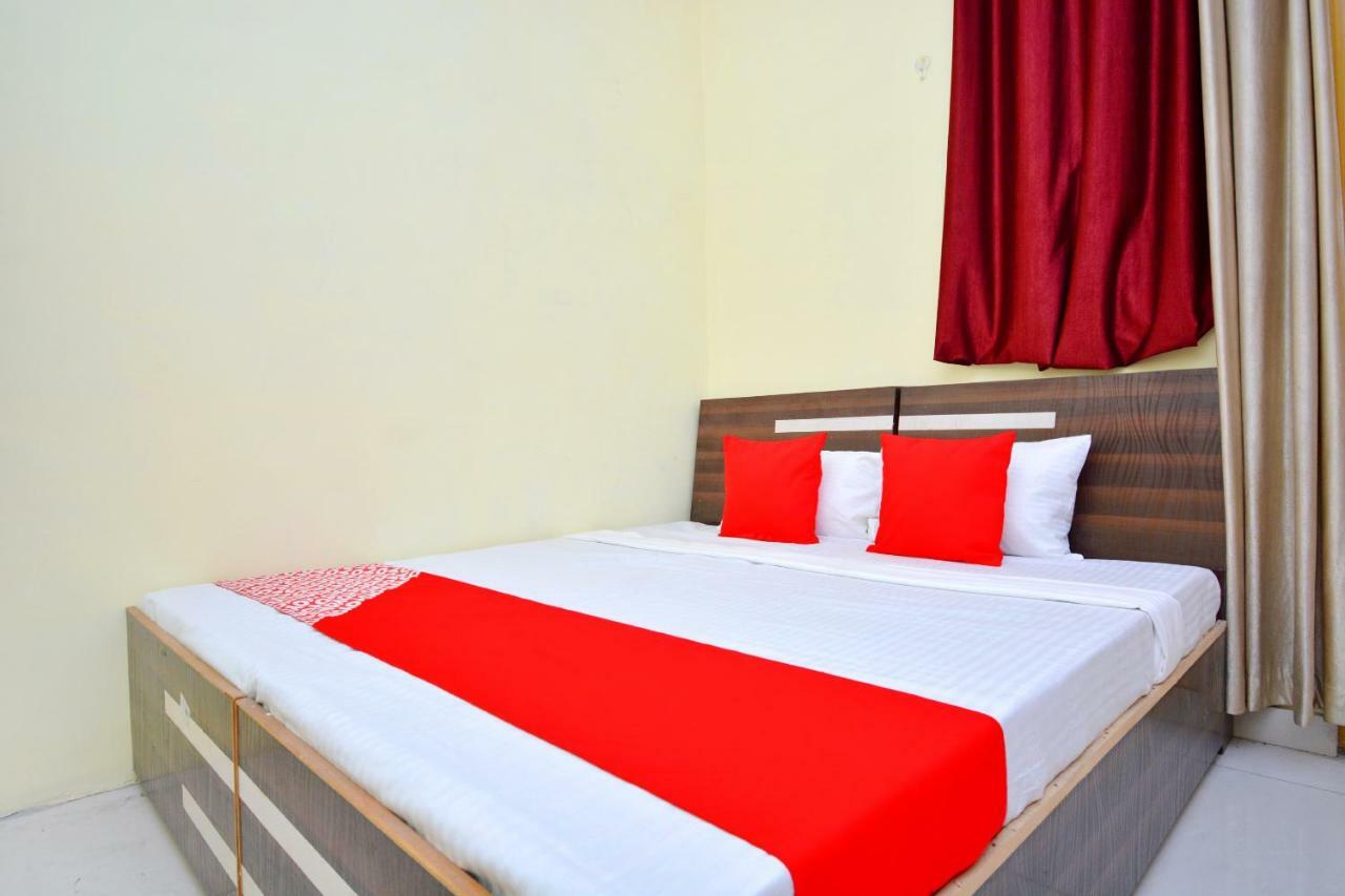 Oyo 40306 White House Hotel Jalandhar Habitación foto