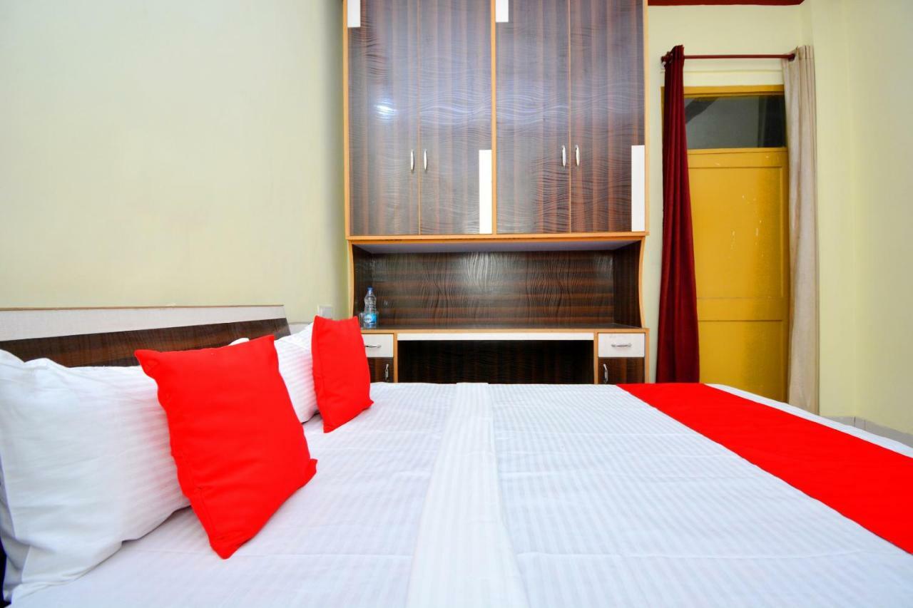 Oyo 40306 White House Hotel Jalandhar Habitación foto
